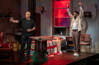 (left to right) Ensemble members Glenn Davis and Namir Smallwood in Steppenwolf Theatre Company’s revival of Topdog/Underdog.