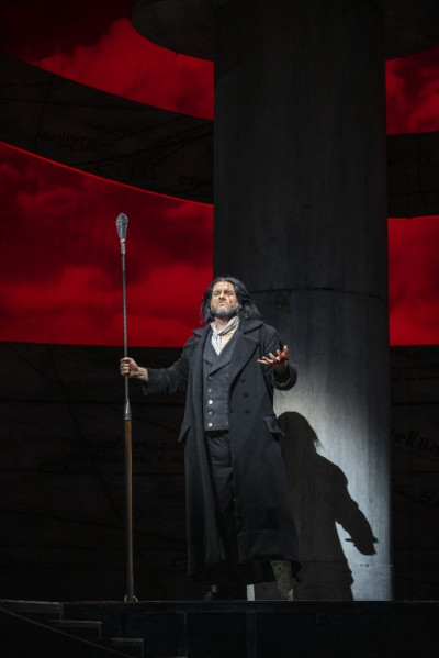 Richard Cox as Captain Ahab in COT's Moby Dick at Harris Theater