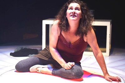 Julia Siple is Jenny in Lucy Kirkwood's Mosquitoes at SteepTheatre.