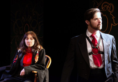 Jamie Bragg is Oscar Wilde and Kevin Sheehan is Sir Edward Clarke in Gross Indecency: The Three Trials of Oscar Wilde at Strawdog Theatre.