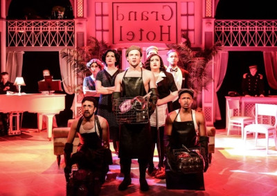 Nick Arceo (l to r), Jeff Pierpoint and Maurice Randle (second row, l to r) Jenny McPherson, Hanah Rose Nardone, Daniel Hurst, Jennifer Ledesma and Darren Patin (back, l to r) Aaron Benham, Elena Spiegel and Parker Guidry in Kokandy Productions’ GRAND HOTEL.